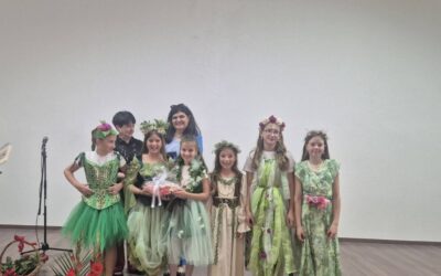 Učenice 4.a na smotri kamišibaja